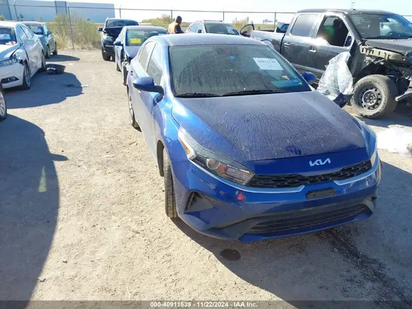 3KPF24AD6PE581843 2023 KIA FORTE - Image 1