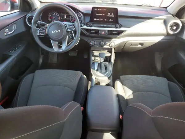 3KPF24AD6PE582118 2023 KIA FORTE - Image 8