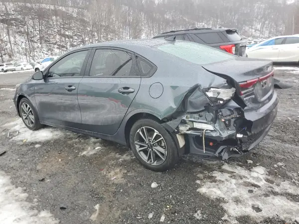 3KPF24AD6PE582197 2023 KIA FORTE - Image 2