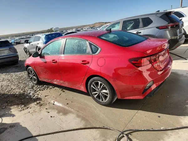 3KPF24AD6PE584127 2023 KIA FORTE - Image 2