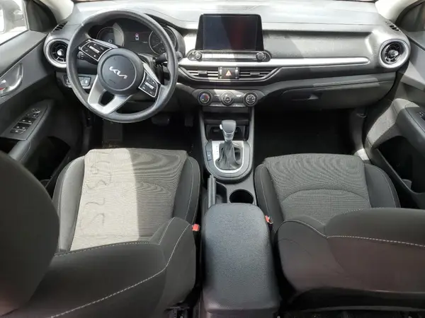 3KPF24AD6PE585021 2023 KIA FORTE - Image 8