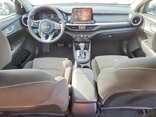 3KPF24AD6PE586086 2023 KIA FORTE - Image 8