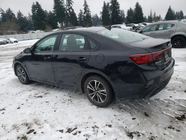 3KPF24AD6PE586153 2023 KIA FORTE - Image 2