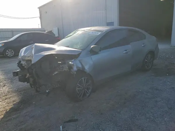 3KPF24AD6PE588291 2023 KIA FORTE - Image 1