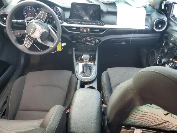 3KPF24AD6PE588291 2023 KIA FORTE - Image 8