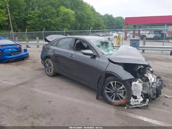 3KPF24AD6PE590896 2023 KIA FORTE - Image 1