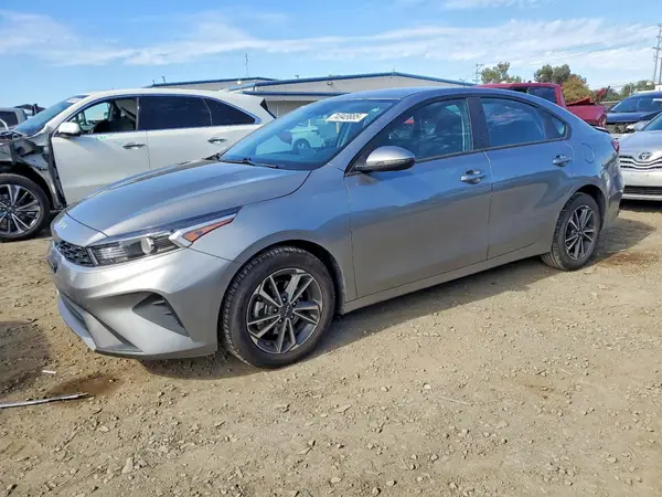 3KPF24AD6PE593555 2023 KIA FORTE - Image 1