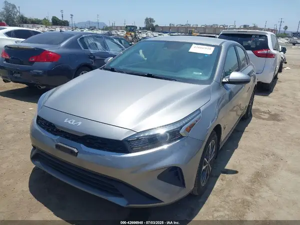 3KPF24AD6PE595497 2023 KIA FORTE - Image 2