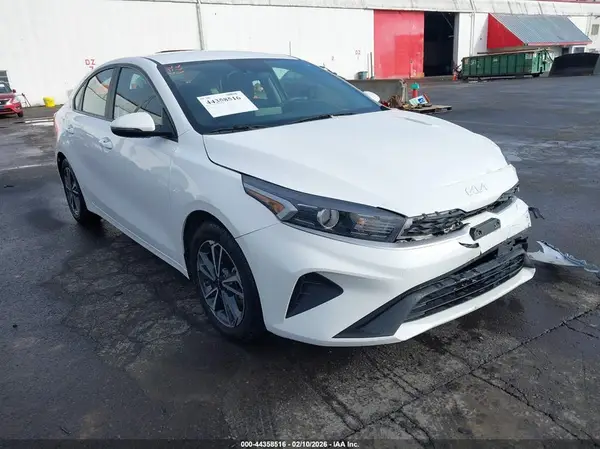 3KPF24AD6PE596620 2023 KIA FORTE - Image 1