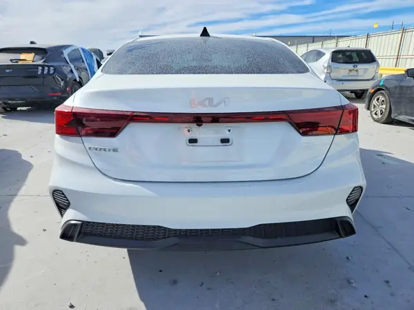 2023 KIA FORTE auction photo 6