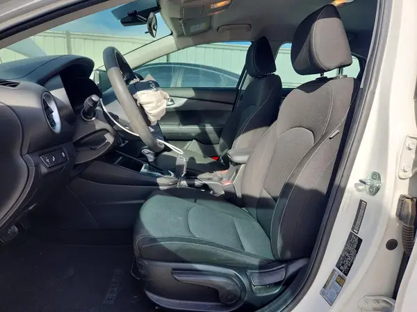 2023 KIA FORTE auction photo 7