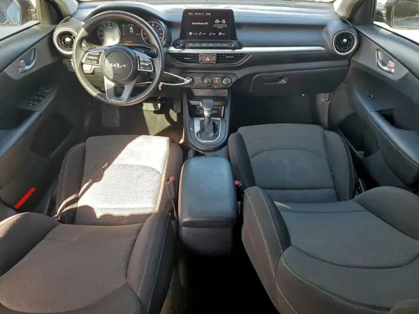 3KPF24AD6PE600388 2023 KIA FORTE - Image 8