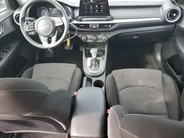 3KPF24AD6PE600570 2023 KIA FORTE - Image 8