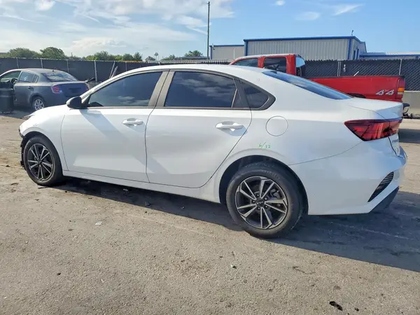 3KPF24AD6PE600648 2023 KIA FORTE - Image 2