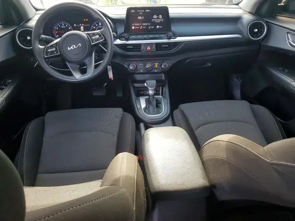 3KPF24AD6PE600648 2023 KIA FORTE - Image 8