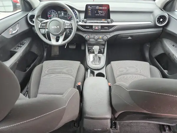 3KPF24AD6PE603372 2023 KIA FORTE - Image 8