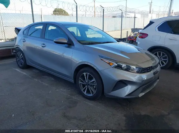 3KPF24AD6PE604439 2023 KIA FORTE - Image 1