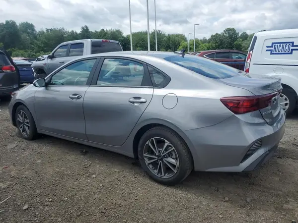 3KPF24AD6PE604697 2023 KIA FORTE - Image 2