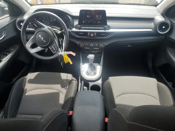 3KPF24AD6PE604697 2023 KIA FORTE - Image 8