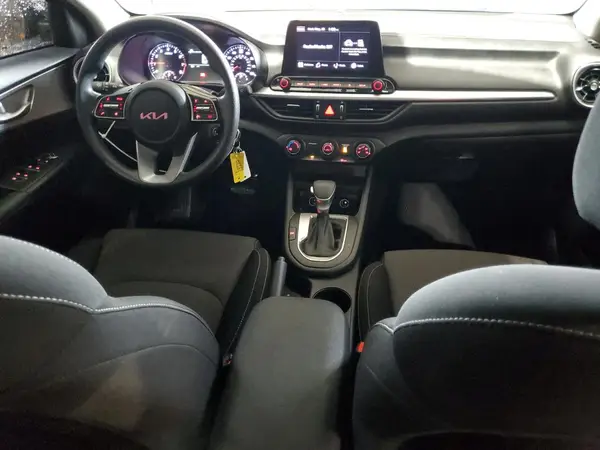 3KPF24AD6PE605400 2023 KIA FORTE - Image 8