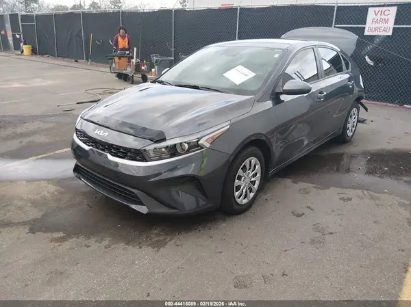 3KPF24AD6PE606384 2023 KIA FORTE - Image 2