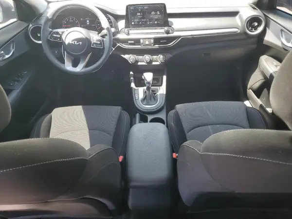3KPF24AD6PE608393 2023 KIA FORTE - Image 8