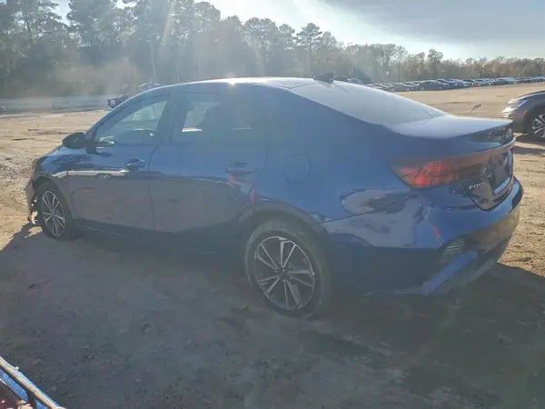 3KPF24AD6PE609771 2023 KIA FORTE - Image 2