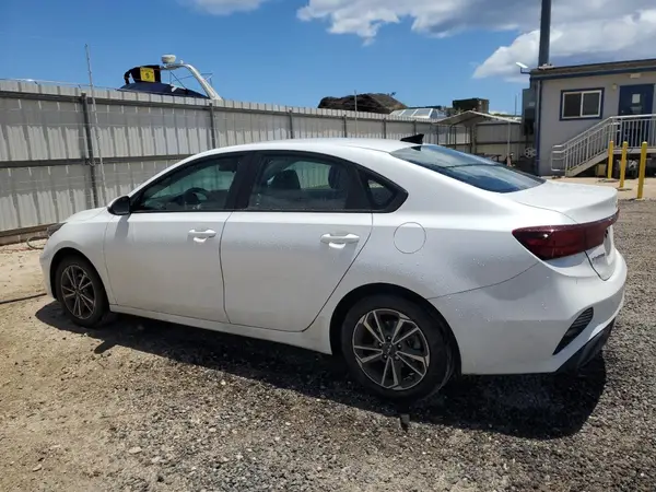 3KPF24AD6PE610810 2023 KIA FORTE - Image 2