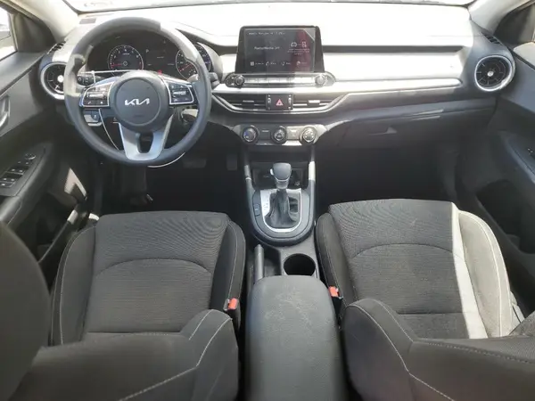3KPF24AD6PE610810 2023 KIA FORTE - Image 8