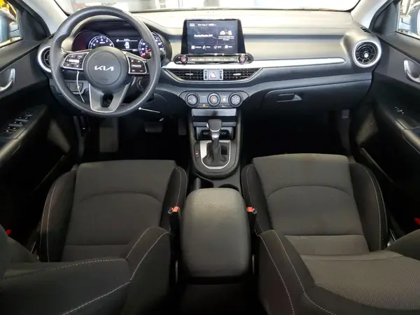 3KPF24AD6PE610841 2023 KIA FORTE - Image 8