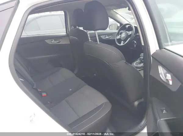 3KPF24AD6PE616400 2023 KIA FORTE - Image 8