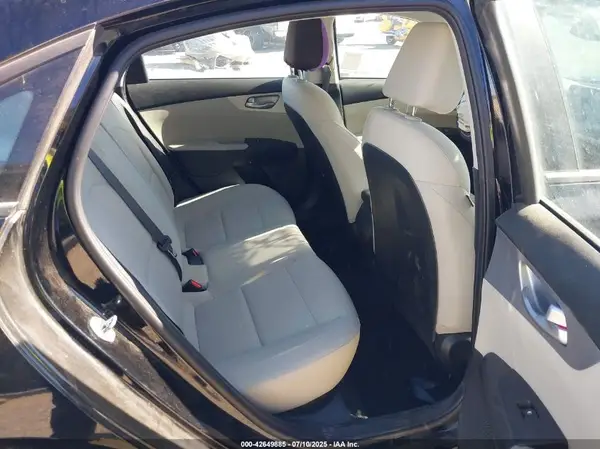 3KPF24AD6PE618342 2023 KIA FORTE - Image 8