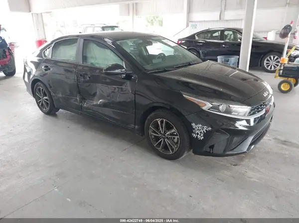 3KPF24AD6PE619958 2023 KIA FORTE - Image 1