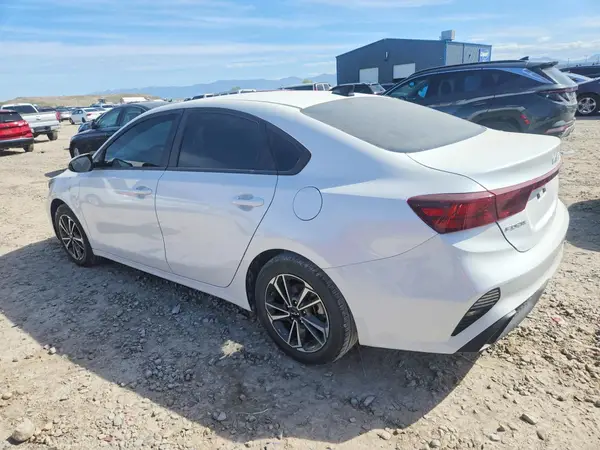 3KPF24AD6PE620639 2023 KIA FORTE - Image 2