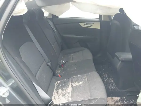 3KPF24AD6PE621502 2023 KIA FORTE - Image 8