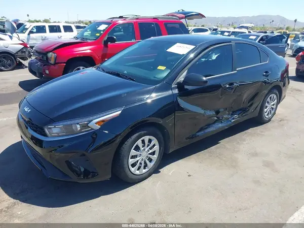3KPF24AD6PE621550 2023 KIA FORTE - Image 2
