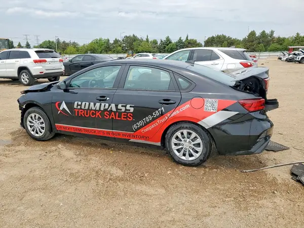 3KPF24AD6PE621855 2023 KIA FORTE - Image 2