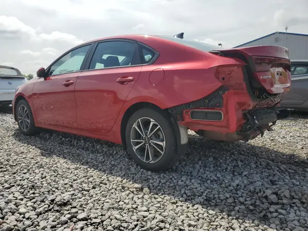 3KPF24AD6PE626375 2023 KIA FORTE - Image 2