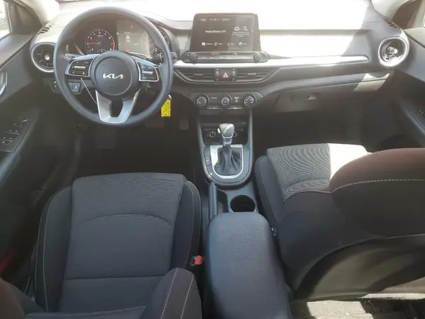 3KPF24AD6PE626389 2023 KIA FORTE - Image 8