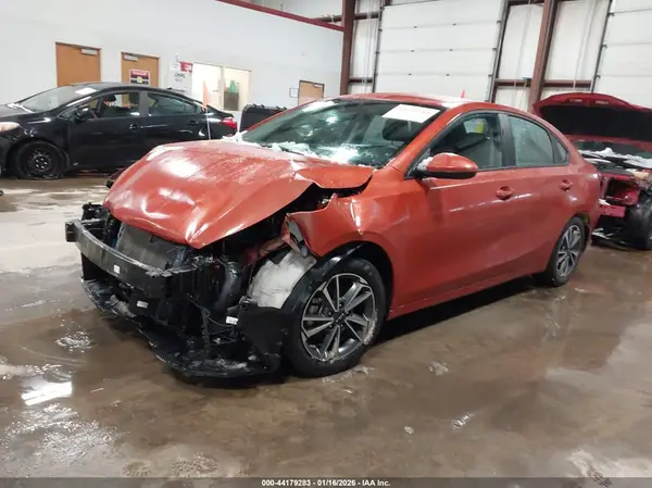 3KPF24AD6PE626926 2023 KIA FORTE - Image 2