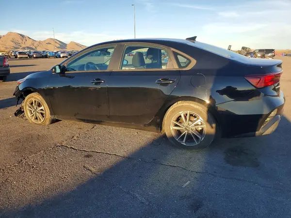 3KPF24AD6PE628482 2023 KIA FORTE - Image 2