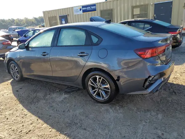 3KPF24AD6PE632953 2023 KIA FORTE - Image 2