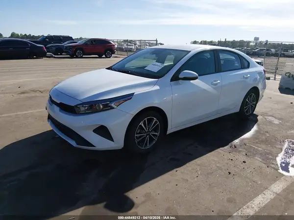 3KPF24AD6PE634377 2023 KIA FORTE - Image 2