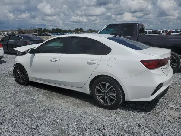 3KPF24AD6PE634623 2023 KIA FORTE - Image 2