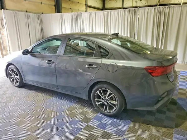 3KPF24AD6PE634914 2023 KIA FORTE - Image 2