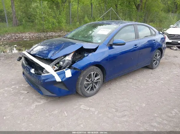 3KPF24AD6PE641040 2023 KIA FORTE - Image 2