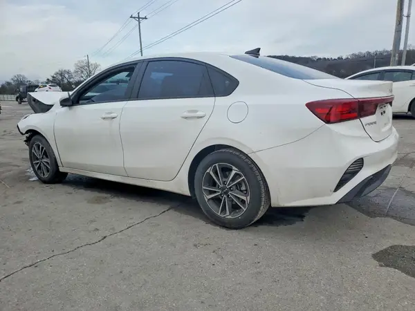3KPF24AD6PE641748 2023 KIA FORTE - Image 2