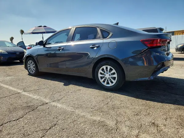 3KPF24AD6PE641958 2023 KIA FORTE - Image 2