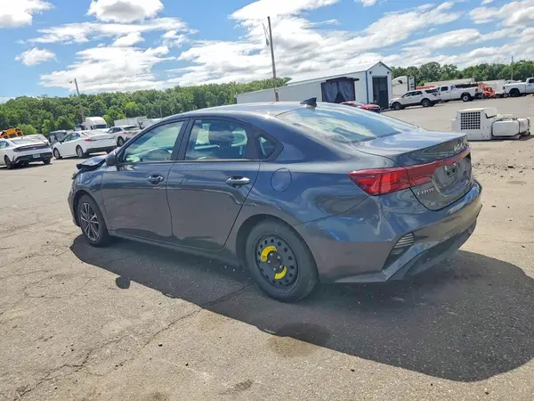 3KPF24AD6PE643046 2023 KIA FORTE - Image 2