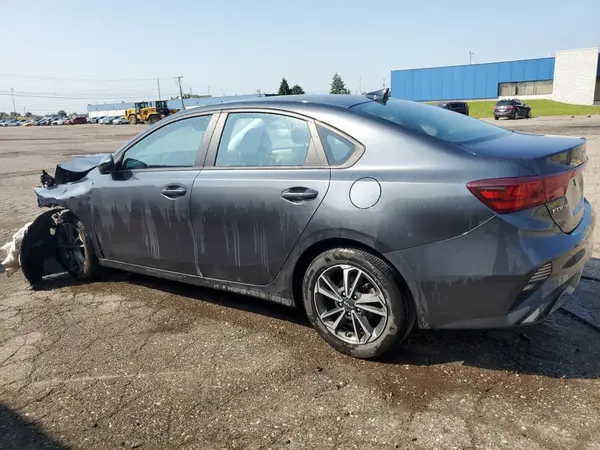 3KPF24AD6PE643712 2023 KIA FORTE - Image 2